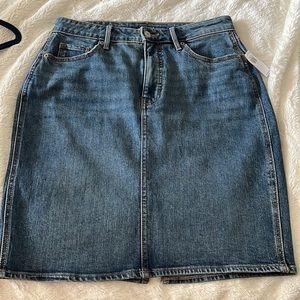 Old navy denim skirt